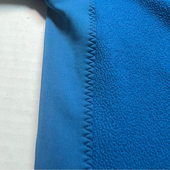 Fjallraven Full Zip High/mock Neck Sweater in Blue. - Picture 6 of 16